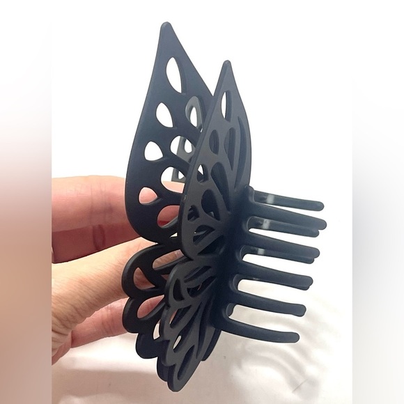 NEW LARGE Matte Boho Double Layer Cut out Butterfly Hair Claw Clip​ - Picture 1 of 4